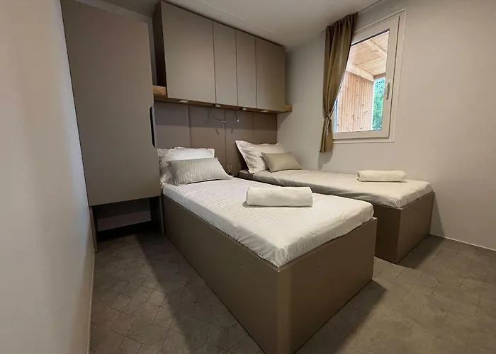 Mobile Maris Nyaraló *